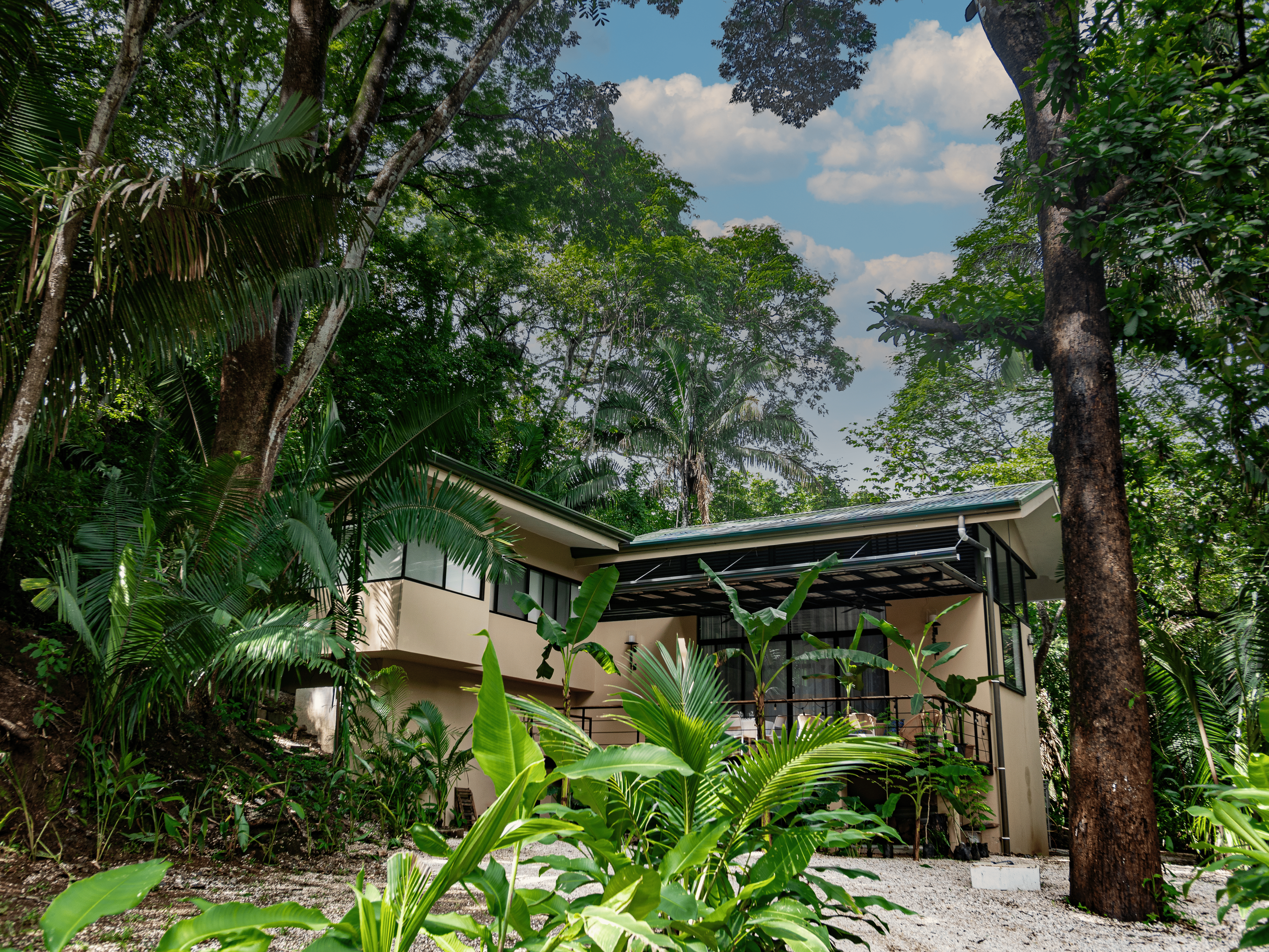 Casa Vinita Exterior en la selva Nosara exterior de villa jungla moderna vinita house nosara costa rica