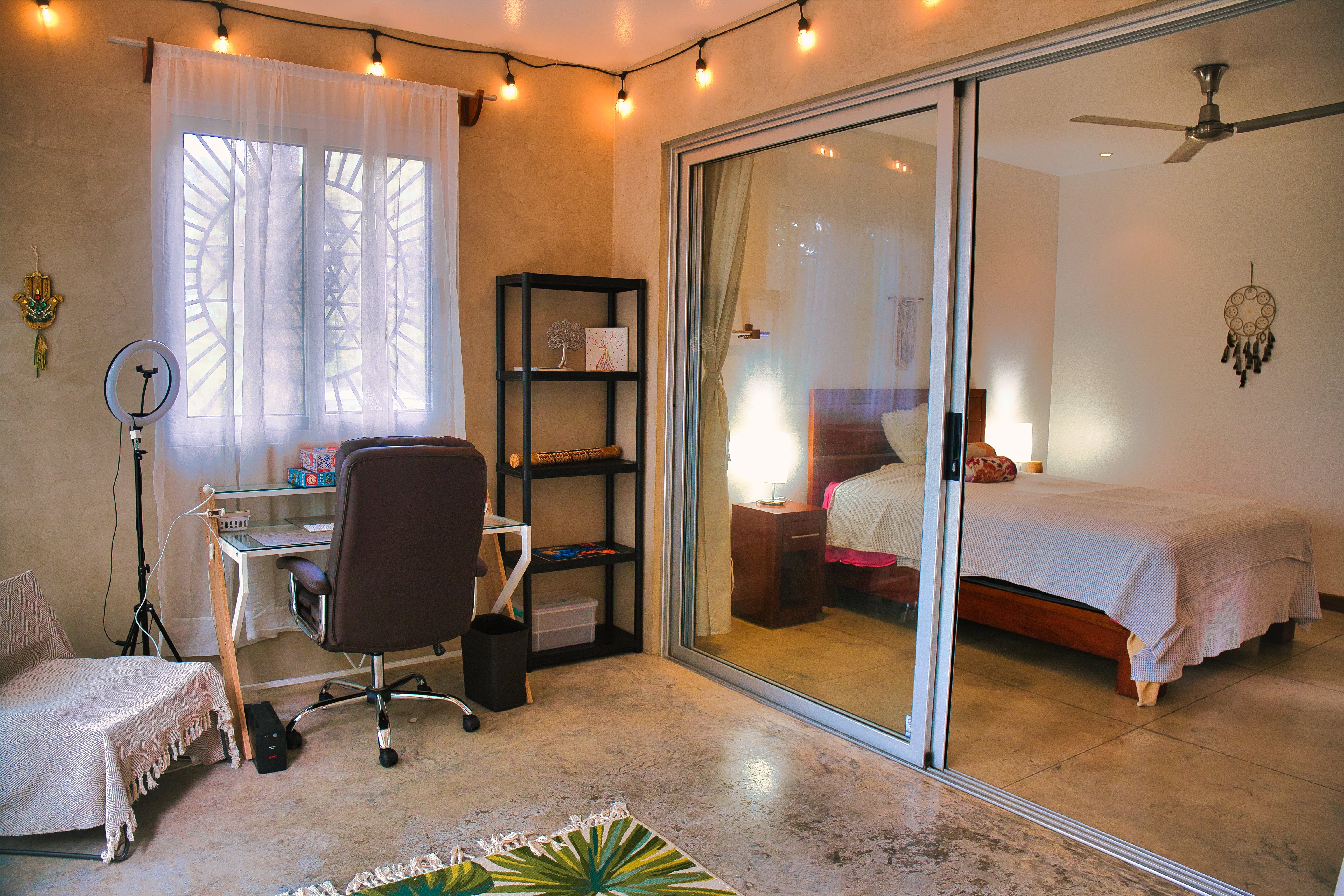 Casa Manifesting Interior de Dormitorio Nosara elegante interior de dormitorio dentro de una casa que manifiesta un hogar de lujo nosara costa rica